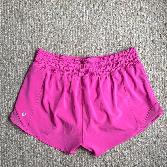 Lululemon Pink Hotty Hot Shorts Waist Size 6 - Picture 4 of 11